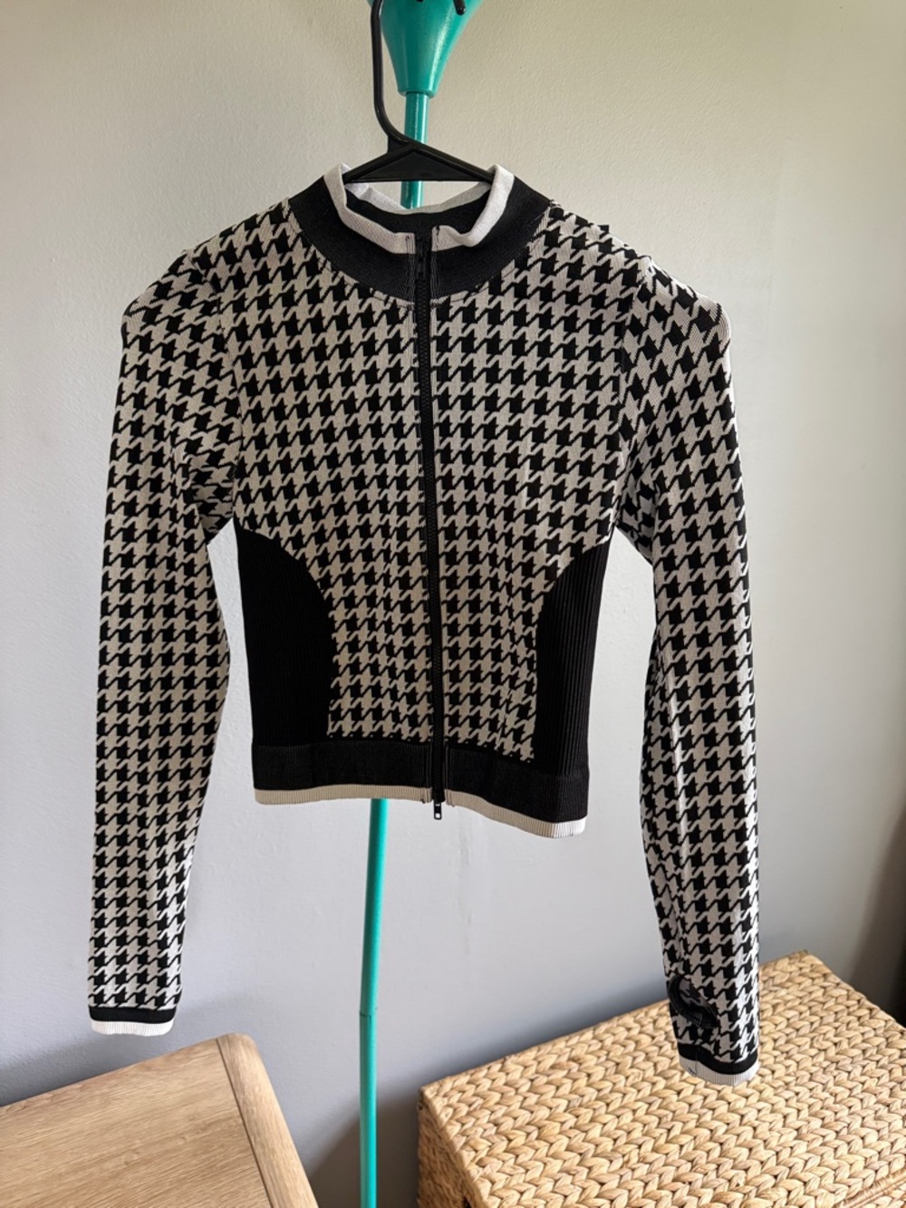 Houndstooth Jacket - Picture 2 of 3